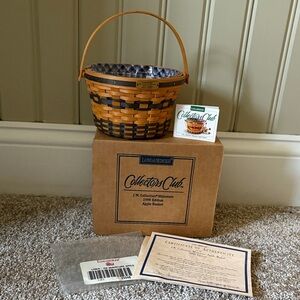 Longaberger Collectors Club Apple Basket. 1998 edition.
